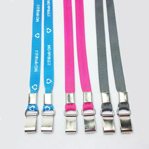 Ŭ������ ���ʸ����